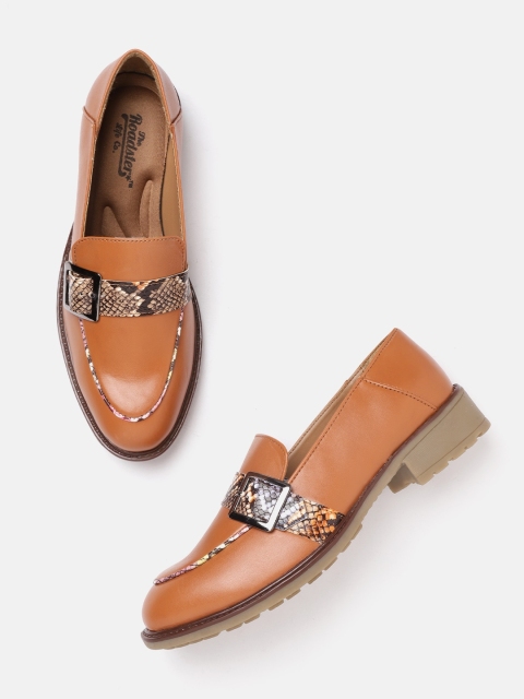 The Roadster Lifestyle Co Women Tan Brown Solid Loafers with Snakeskin Print & Buckle Detail
The Roadster Lifestyle Co Women Tan Brown Solid Loafers with Snakeskin Print & Buckle Detail