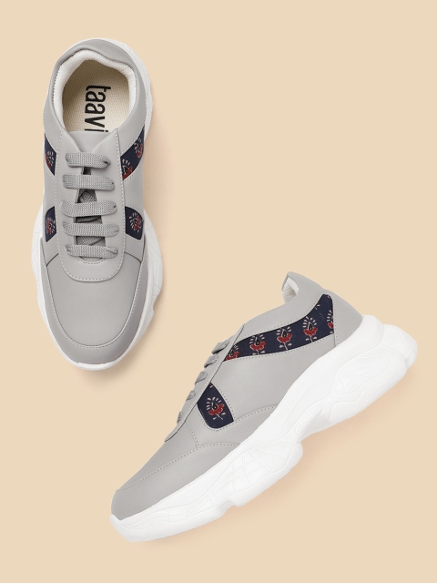 Taavi Women Grey & Navy Blue Printed Flatform Sneakers
