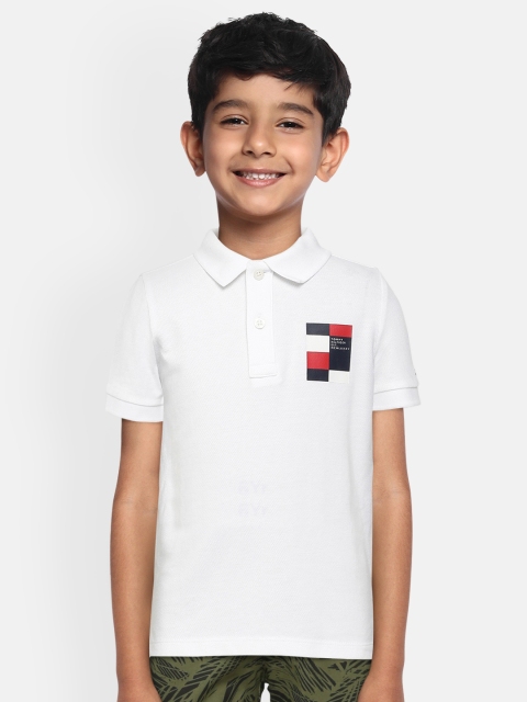Tommy Hilfiger Boys White Printed LB LATAM SEASONAL BADGE Polo Collar Pure Cotton T-shirt
Tommy Hilfiger Boys White Printed LB LATAM SEASONAL BADGE Polo Collar Pure Cotton T-shirt