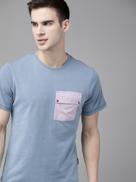 The Roadster Lifestyle Co Men Blue Pure Cotton Solid Round Neck T-shirt with Pocket Detailing
The Roadster Lifestyle Co Men Blue Pure Cotton Solid Round Neck T-shirt with Pocket Detailing