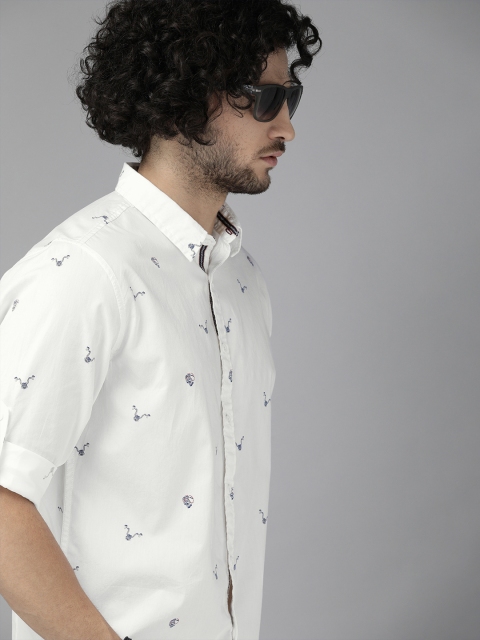The Roadster Lifestyle Co Men White & Blue Regular Fit Conversational Printed Casual Shirt
The Roadster Lifestyle Co Men White & Blue Regular Fit Conversational Printed Casual Shirt