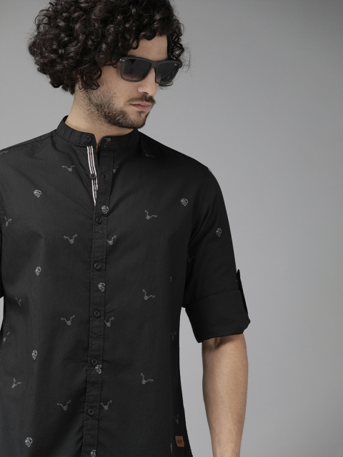 The Roadster Lifestyle Co Men Black Regular Fit Conversational Printed Casual Shirt
The Roadster Lifestyle Co Men Black Regular Fit Conversational Printed Casual Shirt