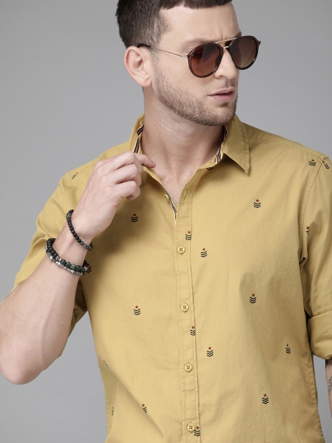 The Roadster Lifestyle Co Men Khaki Alonso AOP Regular Fit Printed Pure Cotton Casual Shirt
The Roadster Lifestyle Co Men Khaki Alonso AOP Regular Fit Printed Pure Cotton Casual Shirt
