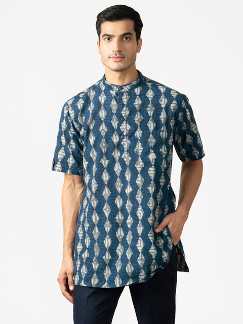 Fabindia Men Blue & Grey Cotton Cambric Dabu Hand Block Print Short Kurta
Fabindia Men Blue & Grey Cotton Cambric Dabu Hand Block Print Short Kurta