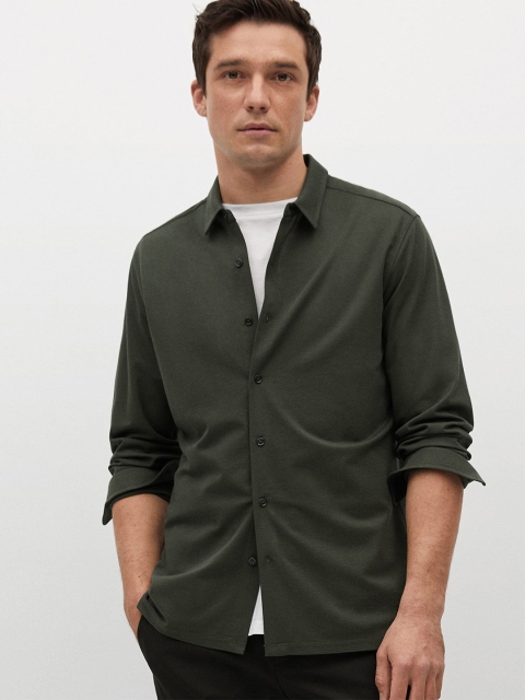 MANGO MAN Olive Green Stretchable Wrinkle Free Slim Fit Solid Casual Technical Shirt
MANGO MAN Olive Green Stretchable Wrinkle Free Slim Fit Solid Casual Technical Shirt