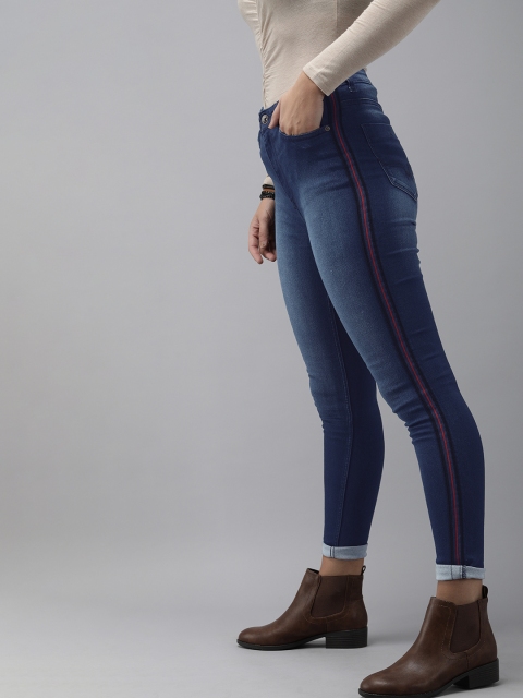 Roadster Women Blue Super Skinny Fit High-Rise Clean Look Stretchable Side Striped Jeans
Roadster Women Blue Super Skinny Fit High-Rise Clean Look Stretchable Side Striped Jeans