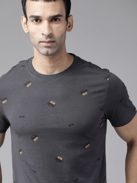 The Roadster Lifestyle Co Men Charcoal Grey Pure Cotton Brand Logo Printed Pure Cotton T-shirt
The Roadster Lifestyle Co Men Charcoal Grey Pure Cotton Brand Logo Printed Pure Cotton T-shirt