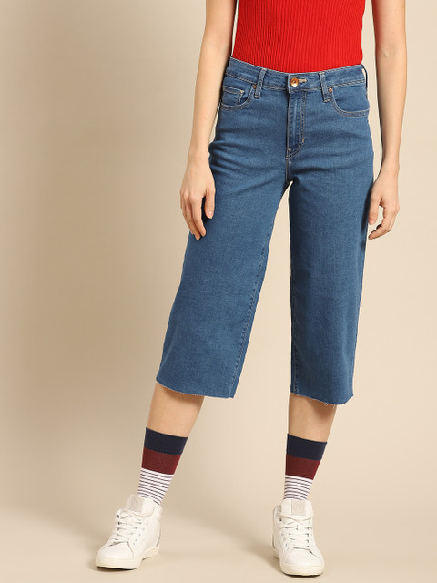 United Colors of Benetton Women Blue Solid Regular Fit Denim Capris 
United Colors of Benetton Women Blue Solid Regular Fit Denim Capris