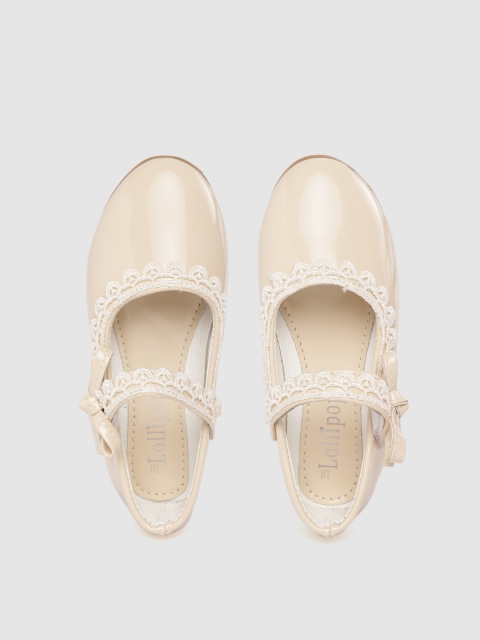 Lil Lollipop Girls Beige & White Solid Patent Finish Maty Janes with Lace Inserts Detail
Lil Lollipop Girls Beige & White Solid Patent Finish Maty Janes with Lace Inserts Detail