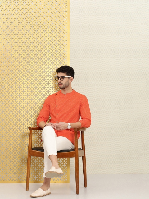 Ode by House of Pataudi Men Orange & White Striped Embroidery Rozana Cotton Angrakha Kurta
Ode by House of Pataudi Men Orange & White Striped Embroidery Rozana Cotton Angrakha Kurta