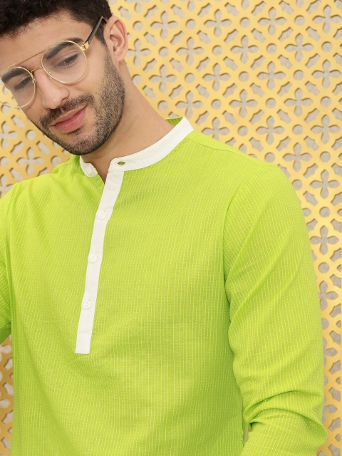 Ode by House of Pataudi Men Green & White Striped Embroidery Rozana Cotton Straight Kurta
Ode by House of Pataudi Men Green & White Striped Embroidery Rozana Cotton Straight Kurta