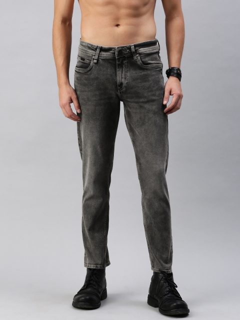 Roadster Fast and Furious Men Charcoal Regular Fit Mid-Rise Clean Look Stretchable Jeans
Roadster Fast and Furious Men Charcoal Regular Fit Mid-Rise Clean Look Stretchable Jeans