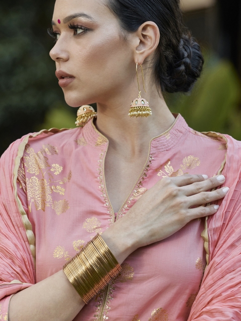Anouk Peach-Coloured Gold-Plated Stone-Studded & Beaded Enamelled Dome Shaped Jhumkas
Anouk Peach-Coloured Gold-Plated Stone-Studded & Beaded Enamelled Dome Shaped Jhumkas