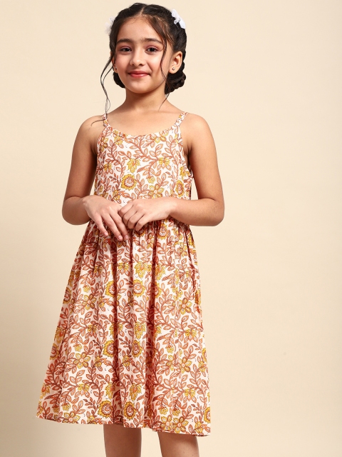 House of Pataudi Girls White & Yellow Floral Print Pure Cotton Rozana Fit & Flare Dress
House of Pataudi Girls White & Yellow Floral Print Pure Cotton Rozana Fit & Flare Dress
