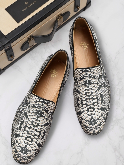 House of Pataudi Men Charcoal Grey & White Snakeskin Print Handcrafted Slip-Ons
House of Pataudi Men Charcoal Grey & White Snakeskin Print Handcrafted Slip-Ons