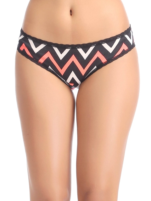 Clovia Women Black Printed Briefs PN0662P16