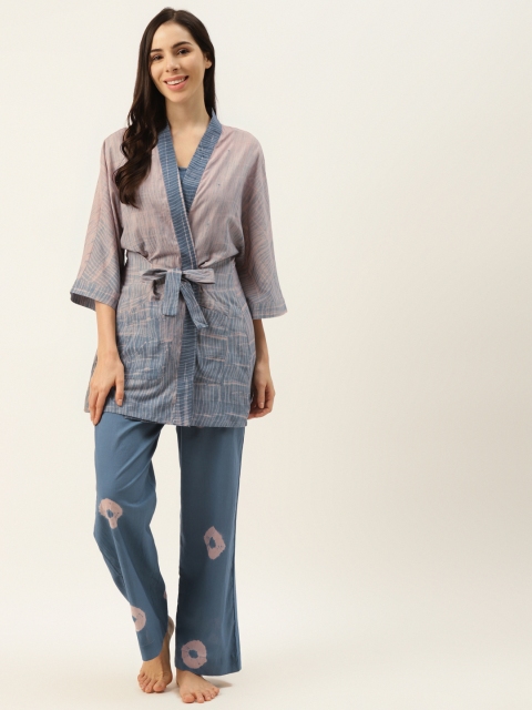 DREAMSS BY SHILPA SHETTY Women Taupe & Blue Pure Cotton Printed Pyjama Set with Robe
DREAMSS BY SHILPA SHETTY Women Taupe & Blue Pure Cotton Printed Pyjama Set with Robe