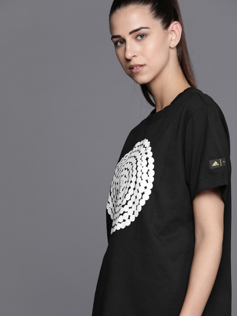ADIDAS Women Black White Sportswear Marimekko GFX3 Printed Pure Cotton Sustainable T-shirt
ADIDAS Women Black White Sportswear Marimekko GFX3 Printed Pure Cotton Sustainable T-shirt
