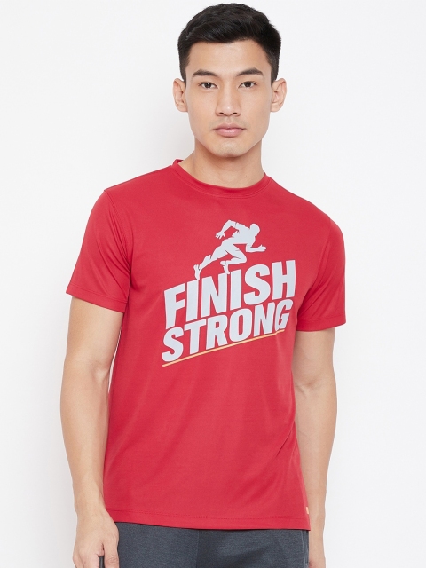 Yuuki Men Red Typography Printed T-shirt