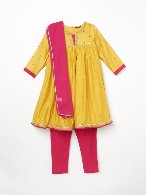 Melange by Lifestyle Girls Mustard Yellow Floral Empire Thread Work Pure Cotton Kurta with Salwar & With
Melange by Lifestyle Girls Mustard Yellow Floral Empire Thread Work Pure Cotton Kurta with Salwar & With