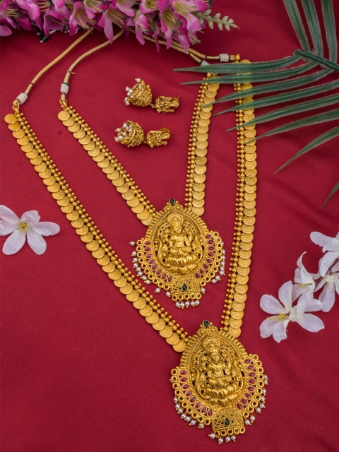 Alankruthi Gold-Plated & Pink Stone-Studded & Pearl Beaded Lakshmi Coin Motif Hara Jewellery Set
Alankruthi Gold-Plated & Pink Stone-Studded & Pearl Beaded Lakshmi Coin Motif Hara Jewellery Set