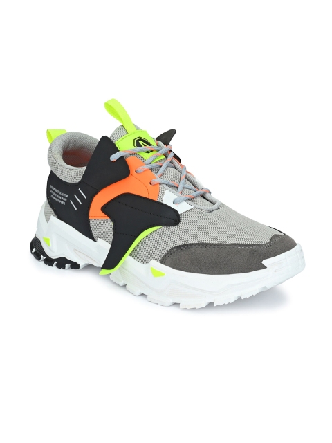 AfroJack Men Grey Running Shoes