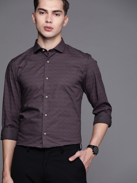Louis Philippe Sport Men Charcoal Grey Super Slim Fit Chevron Opaque Printed Formal Shirt
Louis Philippe Sport Men Charcoal Grey Super Slim Fit Chevron Opaque Printed Formal Shirt