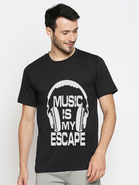 Blacksmith Men Black Typography Printed T-shirt 
Blacksmith Men Black Typography Printed T-shirt