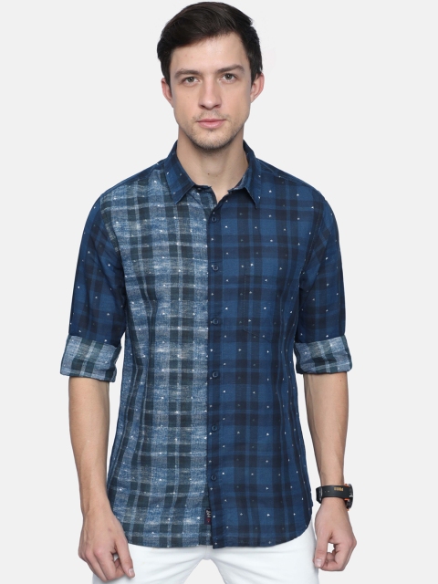 VUDU Men Navy Blue and White Checked Casual Shirt