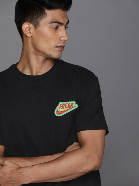 Nike Men Black Brand Logo AS GA M NK FREAK PREM SS Embroidered Basketball Pure Cotton T-shirt
Nike Men Black Brand Logo AS GA M NK FREAK PREM SS Embroidered Basketball Pure Cotton T-shirt