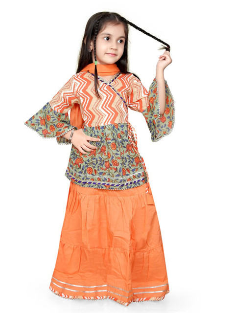LIL PITAARA Girls Orange & Multicoloured Printed Ready to Wear Lehenga & Blouse With Dupatta
LIL PITAARA Girls Orange & Multicoloured Printed Ready to Wear Lehenga & Blouse With Dupatta