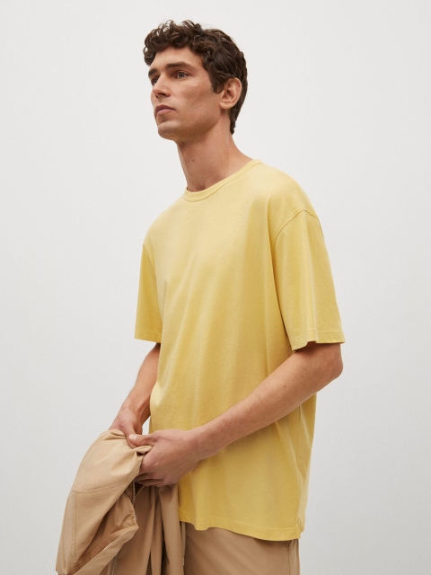 MANGO MAN Mustard Yellow Drop-Shoulder Sleeves Sustainable Cotton Pure Cotton T-shirt
MANGO MAN Mustard Yellow Drop-Shoulder Sleeves Sustainable Cotton Pure Cotton T-shirt