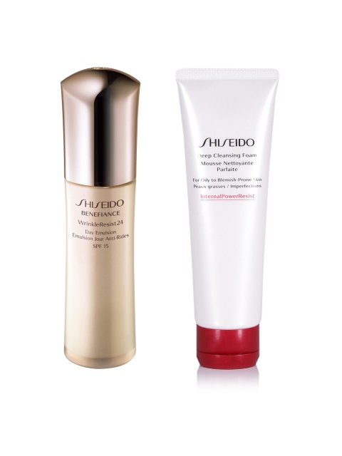 SHISEIDO Set of Emulsion SPF 15 Face Moisturiser & Deep Cleansing Foam Face Wash, Nude
SHISEIDO Set of Emulsion SPF 15 Face Moisturiser & Deep Cleansing Foam Face Wash, Nude