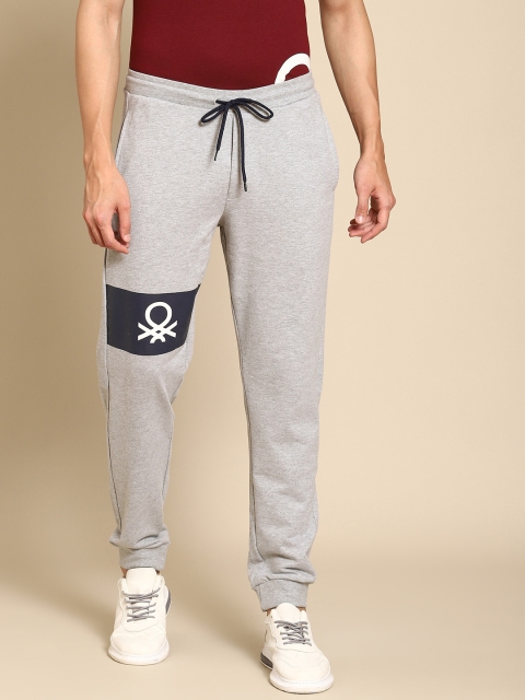 United Colors of Benetton Men Charcoal Grey & Black Brand Logo Print Joggers, Grey melange
United Colors of Benetton Men Charcoal Grey & Black Brand Logo Print Joggers, Grey melange