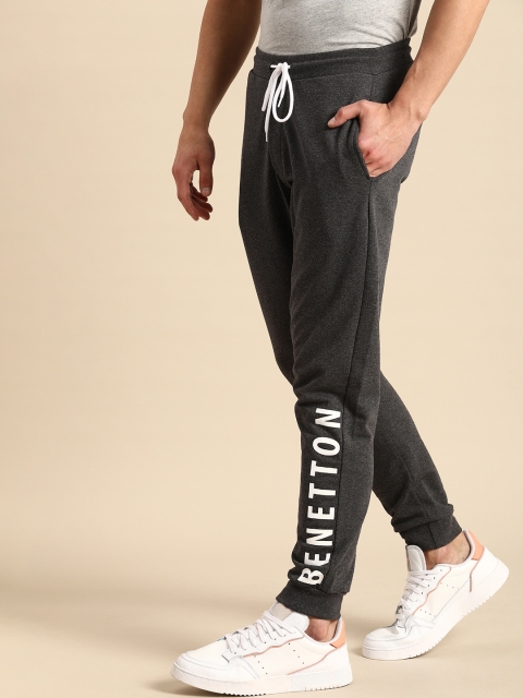 United Colors of Benetton Men Charcoal Grey & White Brand Logo Print Straight Fit Joggers
United Colors of Benetton Men Charcoal Grey & White Brand Logo Print Straight Fit Joggers