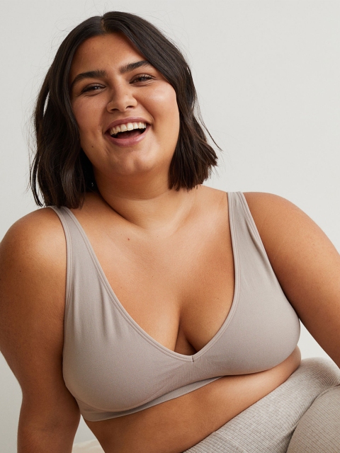 H&M Women Beige Seamless Padded Bra 0947203003