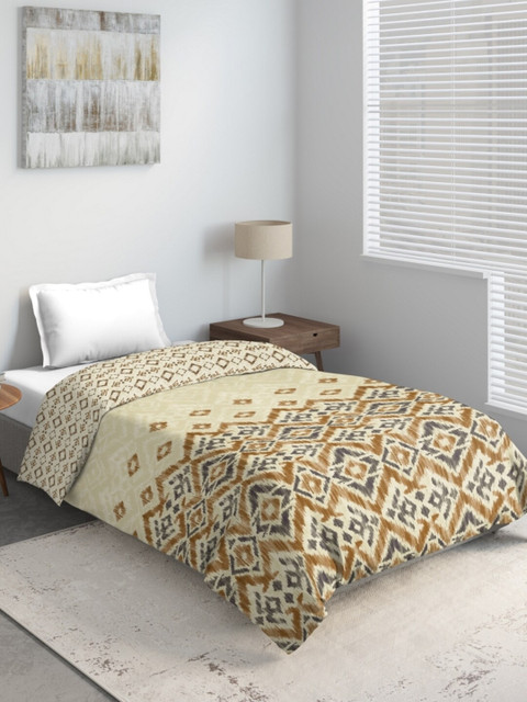 DDecor Beige & Brown Geometric Printed Mild Winter 210 GSM Single Bed Comforter
DDecor Beige & Brown Geometric Printed Mild Winter 210 GSM Single Bed Comforter