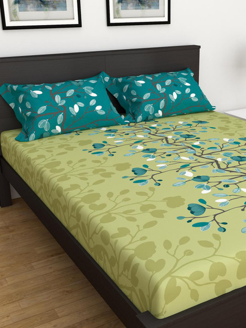 Home Centre Green & Teal Floral King Bedsheet with 2 Pillow Covers 
Home Centre Green & Teal Floral King Bedsheet with 2 Pillow Covers