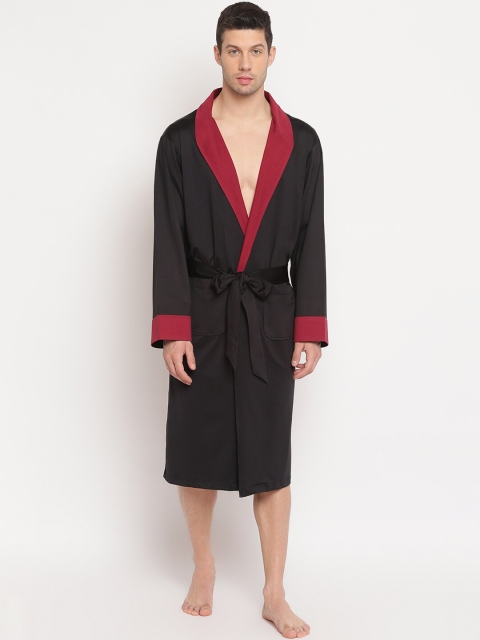 La Intimo Men Black & Maroon Solid Bath Robe
