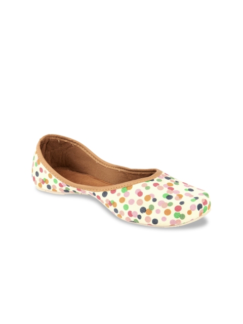 DESI COLOUR Girls White Printed Mojaris Flats