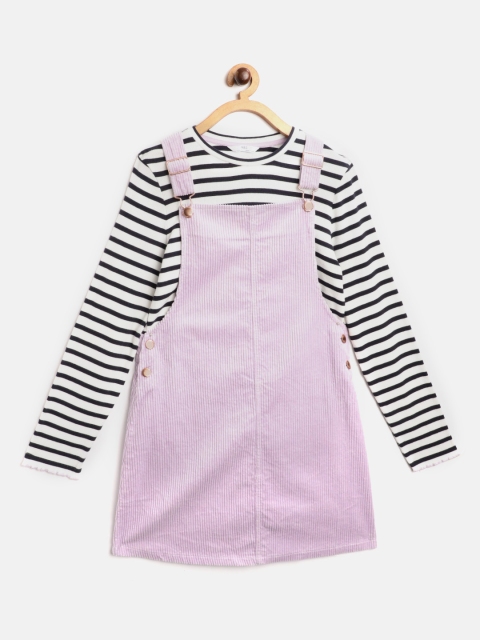 Marks & Spencer Girls Lavender Corduroy Pure Cotton Solid Pinafore Dress with T-shirt
Marks & Spencer Girls Lavender Corduroy Pure Cotton Solid Pinafore Dress with T-shirt