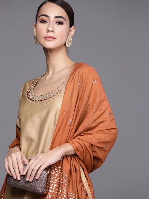 Libas Women Beige Regular Embroidered Detail Chanderi Silk Kurta with Trousers & Dupatta
Libas Women Beige Regular Embroidered Detail Chanderi Silk Kurta with Trousers & Dupatta