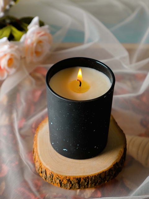 YOYOSO Black Solid Aromatic Glass Candle