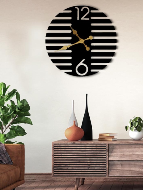 THE ARTMENT Black & Gold-Toned Contemporary Wall Clock