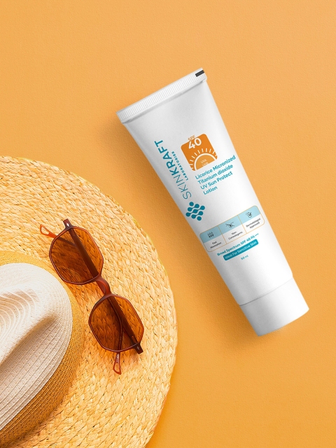 SKINKRAFT Licorice Micronized Titanium Dioxide UV Sun Protect Lotion SPF40, 50ml, Transparent
SKINKRAFT Licorice Micronized Titanium Dioxide UV Sun Protect Lotion SPF40, 50ml, Transparent
