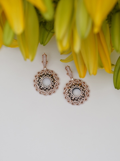 SANGEETA BOOCHRA Rose Gold & White Silver Rose-Gold Plated Contemporary Drop Earrings
SANGEETA BOOCHRA Rose Gold & White Silver Rose-Gold Plated Contemporary Drop Earrings