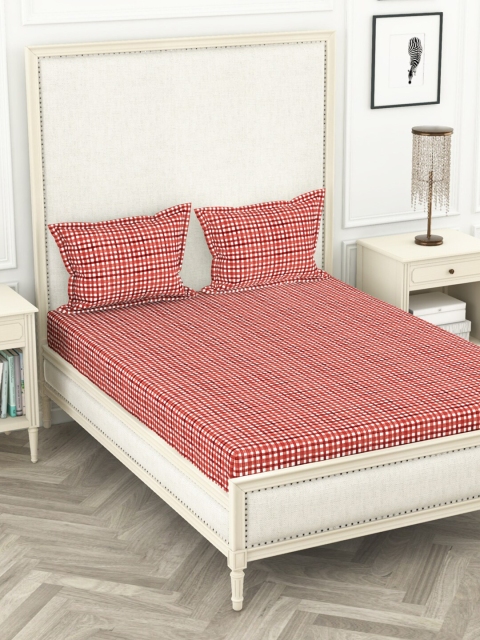 BIANCA Red & White Geometric 110 TC Pure Cotton Queen Bedsheet with 2 Pillow Covers
BIANCA Red & White Geometric 110 TC Pure Cotton Queen Bedsheet with 2 Pillow Covers