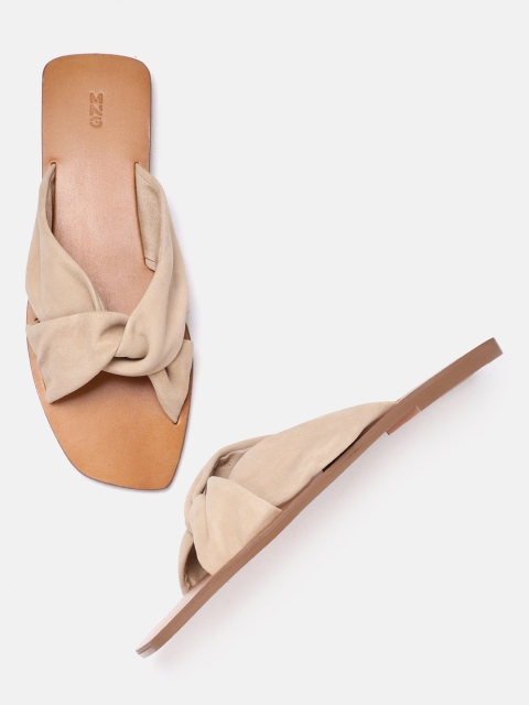 MANGO Women Beige Solid Leather Open Toe Flats with Suede Finish & Criss-Cross Detail
MANGO Women Beige Solid Leather Open Toe Flats with Suede Finish & Criss-Cross Detail