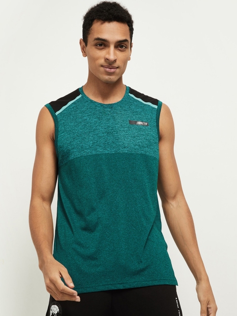 max Men Green Colourblocked T-shirt