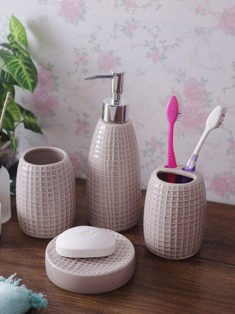 House Of Accessories Set Of 4 Cream-Coloured Textured Bathroom Accessories 
House Of Accessories Set Of 4 Cream-Coloured Textured Bathroom Accessories